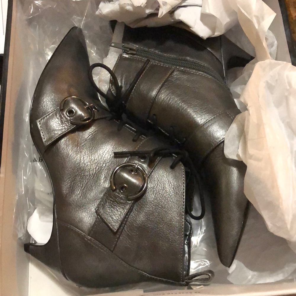 Nine West bootie